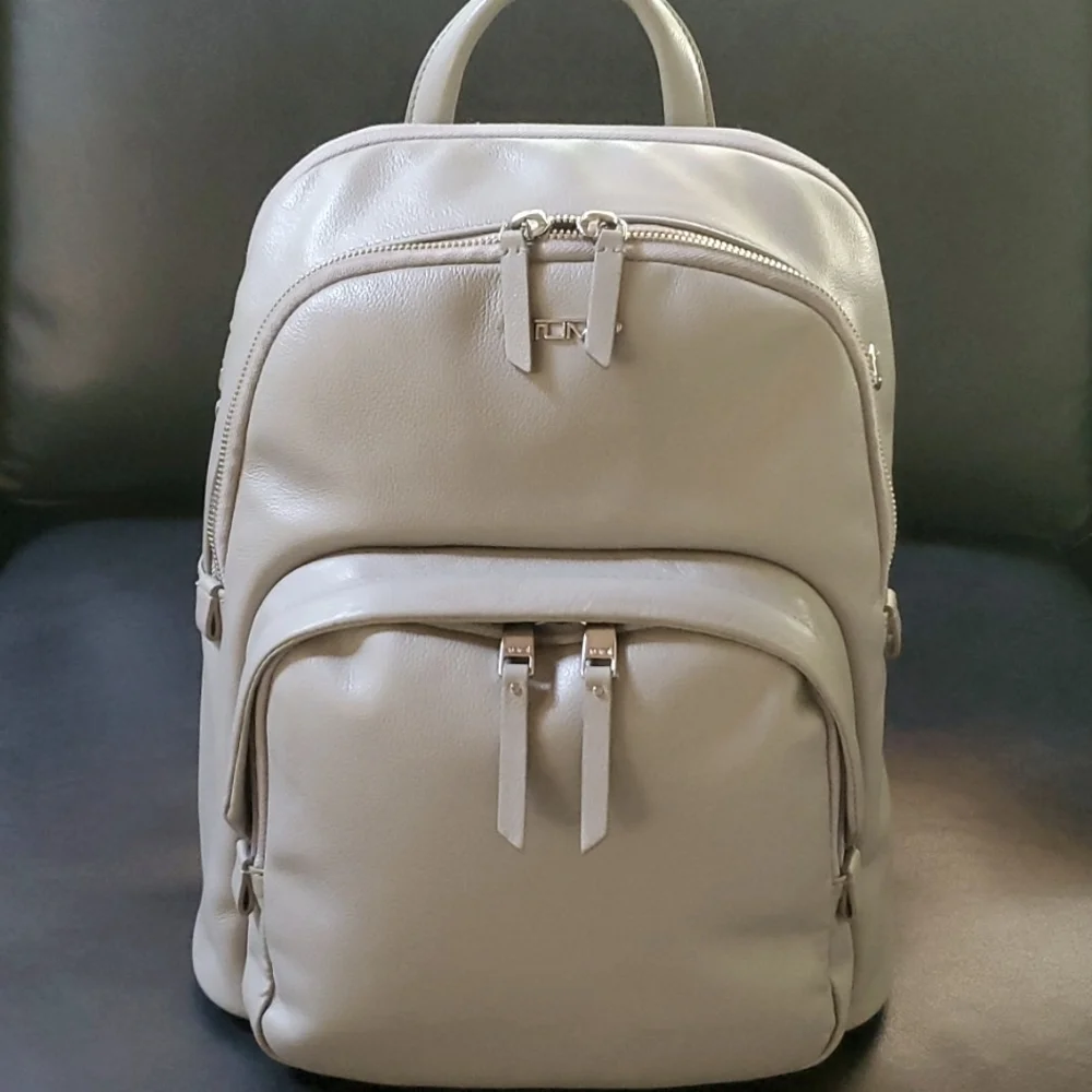 NWOT Tumi Voyageur Dori Fine Grain Cow Leather Backpack